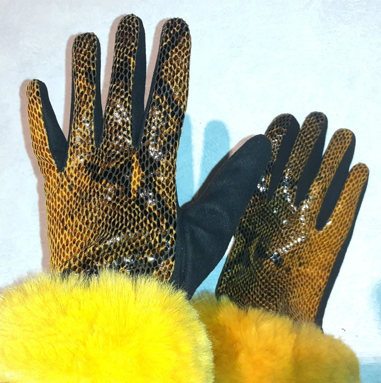 gants rétro imprimé serpent et fausse fourrure TU – photo 4